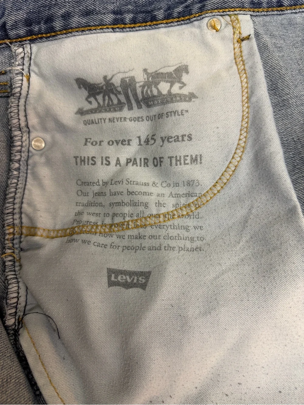 Levi Strauss 550 men’s size 50x32